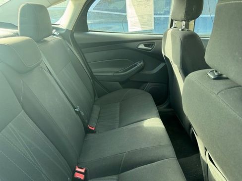Used 2018 Ford Focus SE image 6