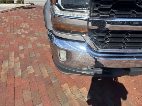 Used 2017 Chevrolet Silverado 1500 LT w/ All Star Edition AWD/4WD image 21