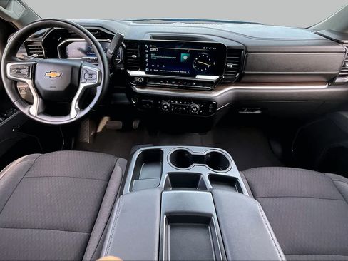Used 2025 Chevrolet Silverado 1500 LT AWD/4WD image 16