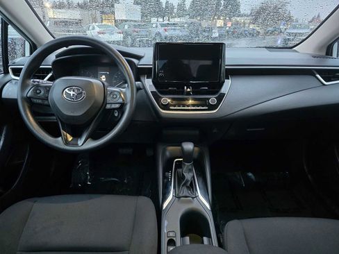 Used 2024 Toyota Corolla LE image 19