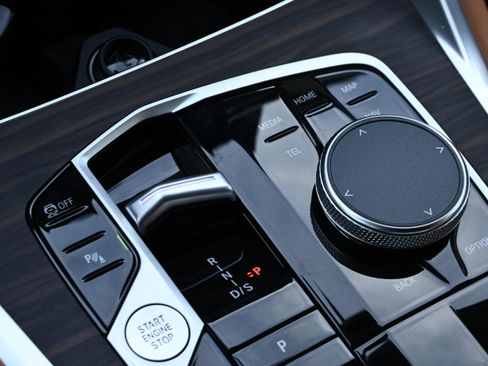 New 2026 BMW X6 xDrive40i w/ Climate Comfort Package image 19