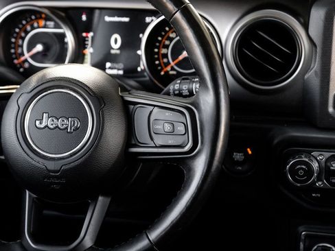 Used 2021 Jeep Wrangler Unlimited Sport image 27