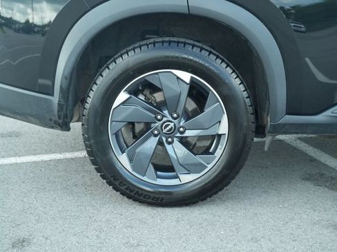 Used 2024 Nissan Rogue SV FWD image 46