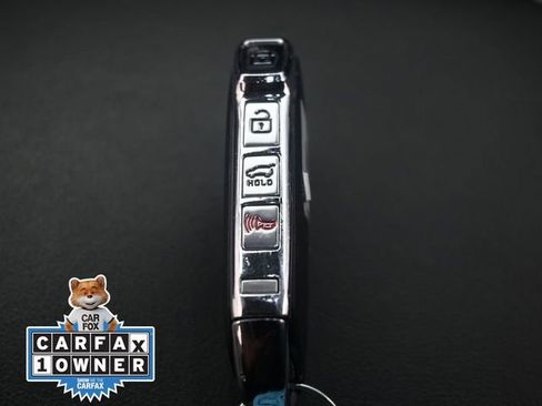Used 2023 Kia Sorento SX image 18
