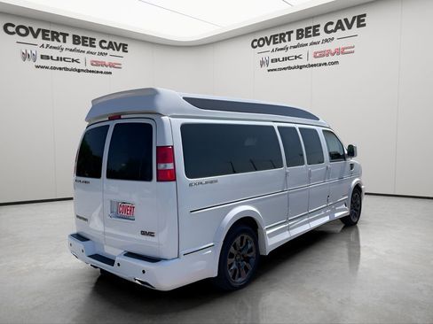 New 2025 GMC Savana 2500 Extended w/ Driver Convenience Package image 9