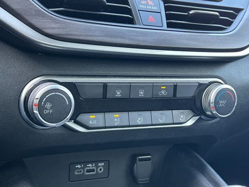 Used 2025 Nissan Altima 2.5 SV image 20