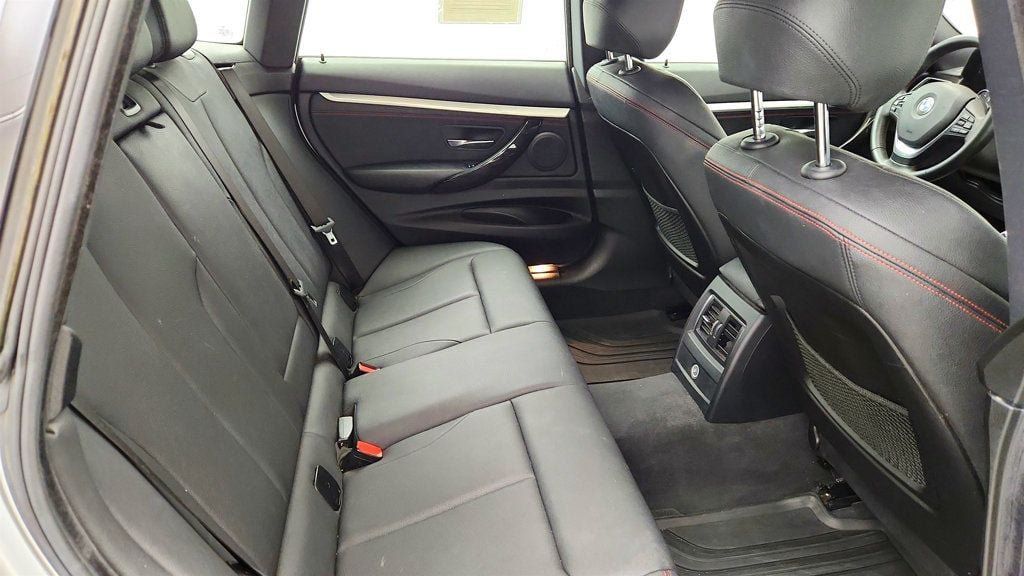 Used 2018 BMW 330i Gran Turismo xDrive AWD/4WD image 23