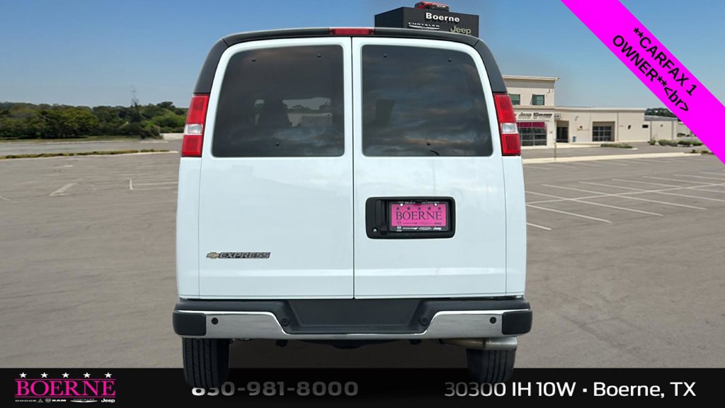 Used 2025 Chevrolet Express 3500 LT w/ LT Preferred Equipment Group RWD image 4