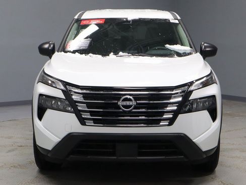 Certified 2024 Nissan Rogue S image 6