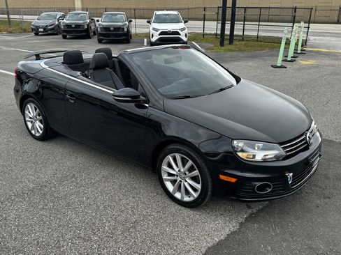 Used 2013 Volkswagen Eos image 2