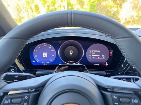 New 2026 Porsche Macan 4 Electric AWD/4WD image 11