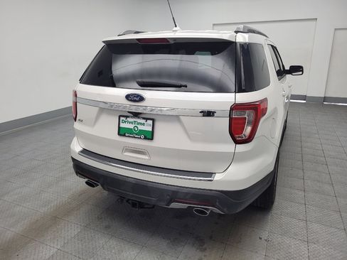 Used 2018 Ford Explorer XLT w/ Equipment Group 202A FWD image 7