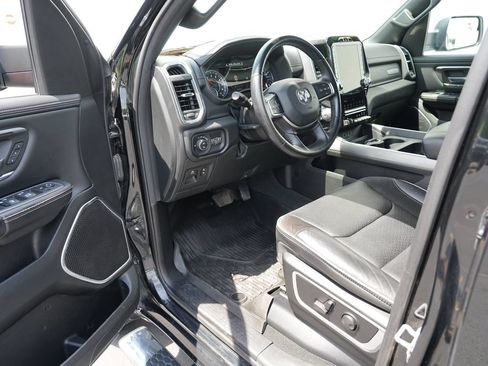 Used 2023 RAM 1500 Laramie AWD/4WD image 13