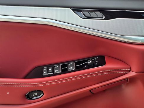 New 2025 Jeep Wagoneer S Launch Edition image 11