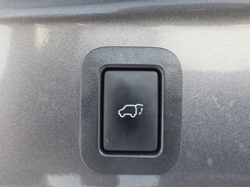 Used 2017 Toyota Highlander SE AWD/4WD image 17
