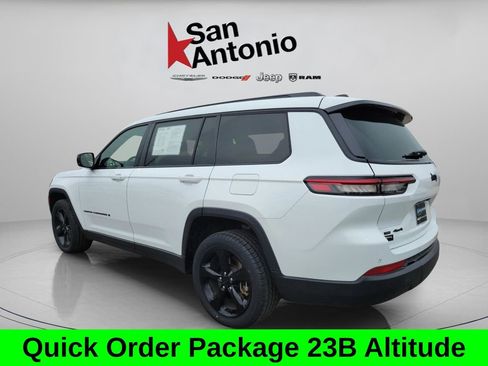 Used 2023 Jeep Grand Cherokee L Altitude image 4