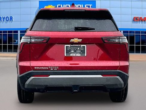 New 2026 Chevrolet Equinox LT w/ Convenience Package II FWD image 4