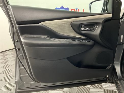 Used 2016 Nissan Murano S FWD image 12