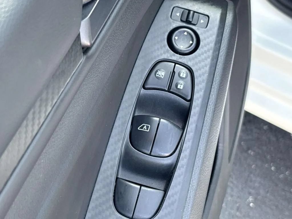 Used 2025 Nissan Altima 2.5 S FWD image 25