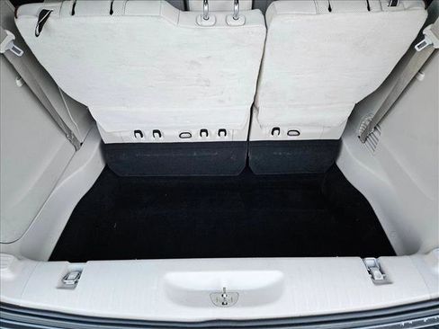 Used 2017 Chrysler Pacifica Limited w/ UConnect Theater Package image 6