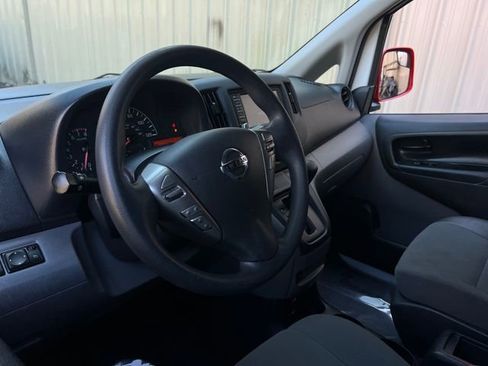 Used 2021 Nissan NV200 SV image 16