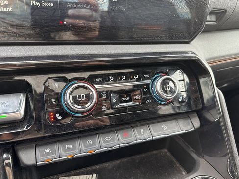 Used 2025 GMC Sierra 1500 AT4 w/ AT4 Premium Package image 21