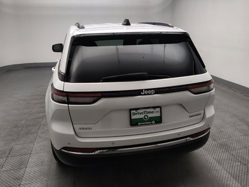 Used 2023 Jeep Grand Cherokee Laredo AWD/4WD image 6