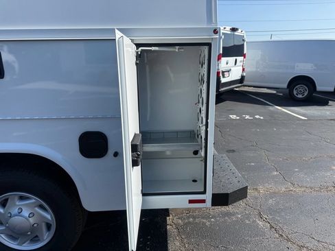 New 2026 Ford E-350 and Econoline 350 Super Duty w/ Power Equipment Group RWD image 33