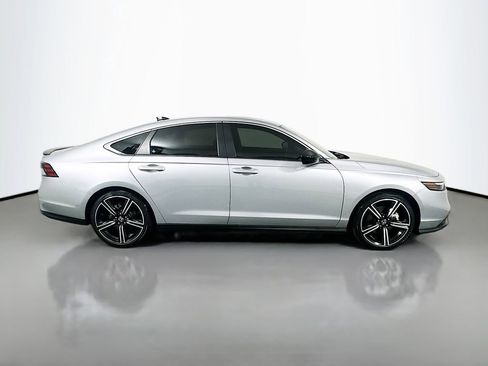Used 2023 Honda Accord Sport image 4