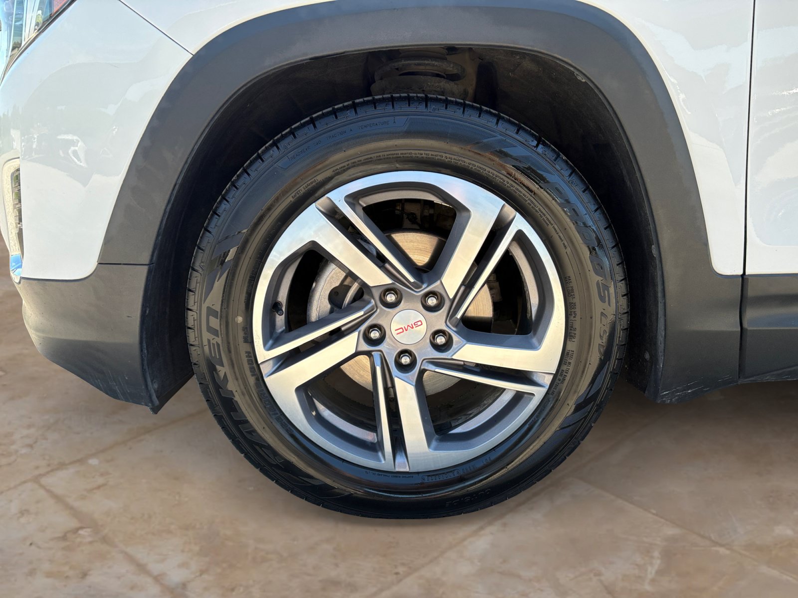 Used 2018 GMC Terrain SLT w/ LPO, Black Accent Package FWD image 24