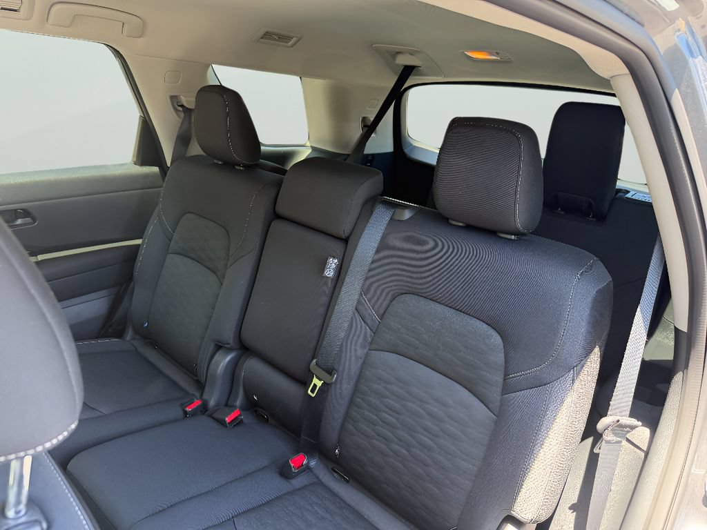 Used 2024 Nissan Pathfinder SV FWD image 31