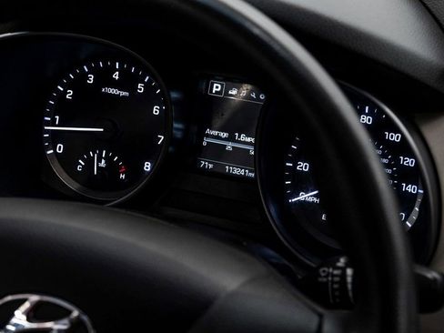 Used 2017 Hyundai Santa Fe Sport image 24