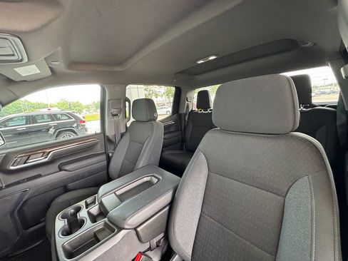 Used 2023 Chevrolet Silverado 1500 LT AWD/4WD image 15