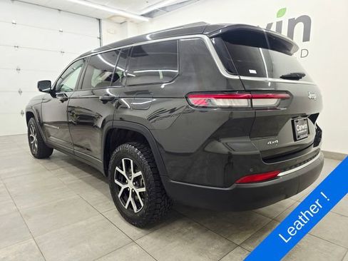 Used 2023 Jeep Grand Cherokee L Limited AWD/4WD image 3