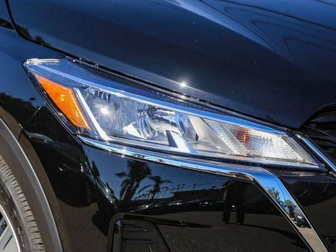 New 2025 Nissan Kicks Play S w/ Interior Electronics Package FWD image 4