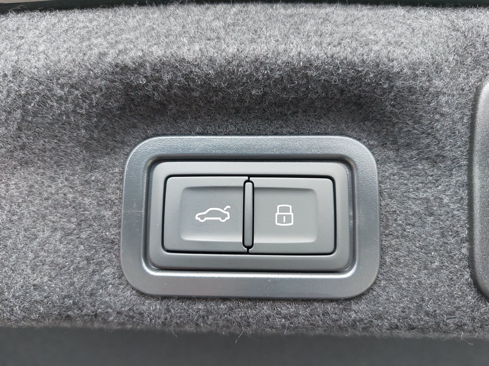 New 2026 Audi A6 Premium Plus AWD/4WD image 13