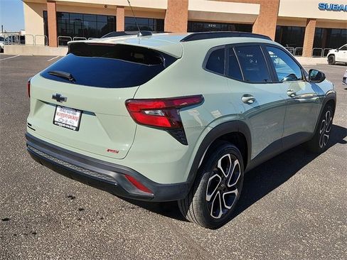 Certified 2024 Chevrolet Trax RS w/ Sunroof Package image 4