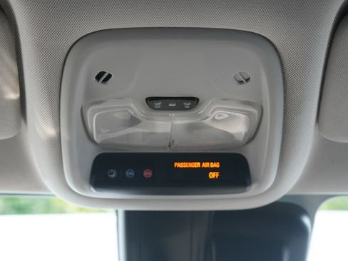 Used 2024 Chevrolet TrailBlazer LT w/ LT Cold Weather Package AWD/4WD image 24