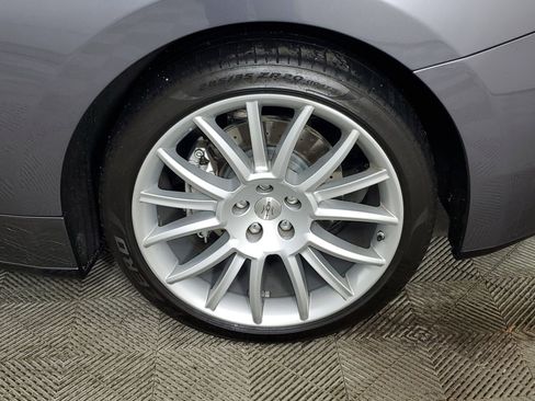 Used 2013 Maserati GranTurismo Sport image 18