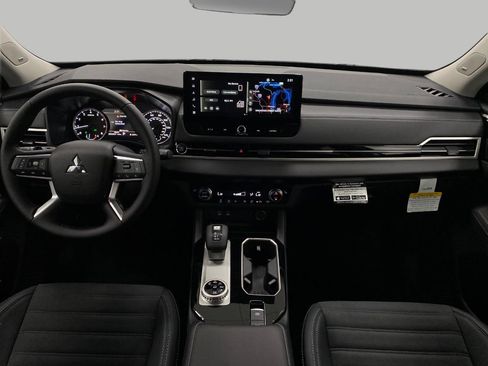 New 2025 Mitsubishi Outlander SE image 20