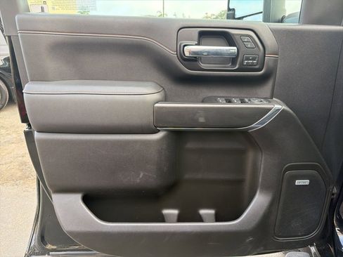 Used 2022 GMC Sierra 2500 AT4 w/ AT4 Preferred Package image 8