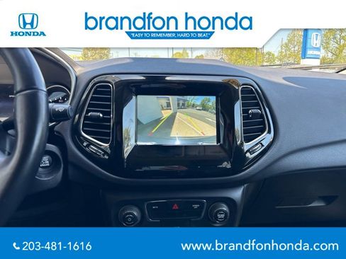 Used 2021 Jeep Compass Latitude AWD/4WD image 10