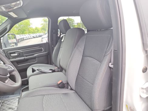 New 2026 RAM 5500 4x4 Crew Cab image 4