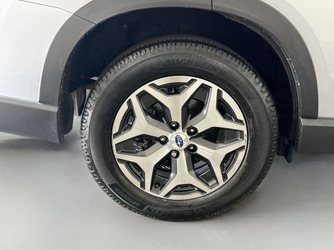 Used 2019 Subaru Forester Premium w/ Popular Package #1 AWD/4WD image 32
