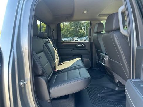 Used 2025 GMC Sierra 2500 Denali w/ Technology Package AWD/4WD image 10