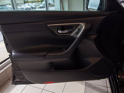 Used 2015 Nissan Altima 2.5 SL w/ Technology Package image 8