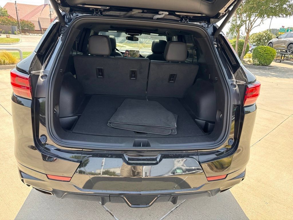 Used 2023 Chevrolet Blazer RS FWD image 16