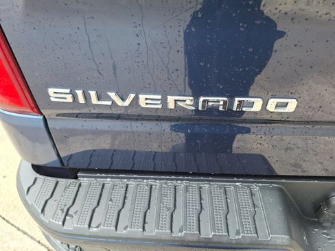 Used 2020 Chevrolet Silverado 1500 Custom w/ Infotainment Package RWD image 13