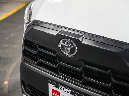 Used 2026 Toyota Corolla Cross L FWD image 3