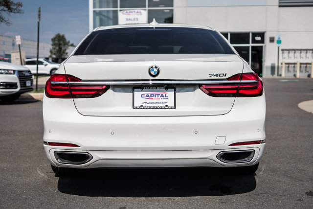 Used 2017 BMW 740i RWD image 21